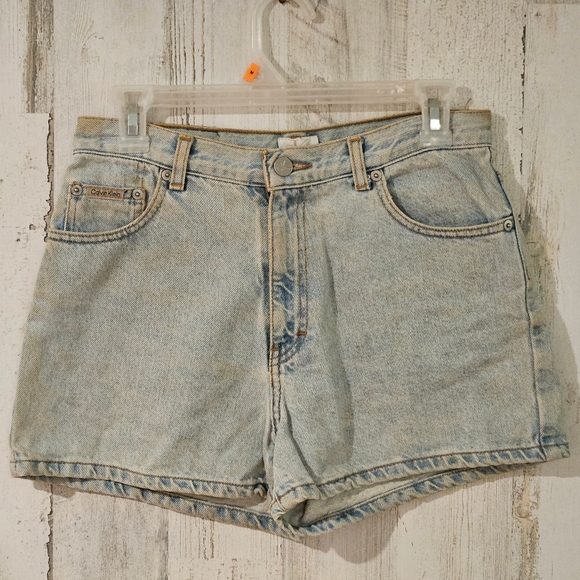 Cute Calvin Klein Jean Shorts 100% Denim Women's Size 7 - Picture 1 of 4